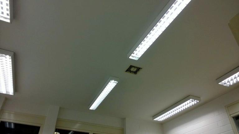 LED-Beleuchtung Produktionshalle und Büro
