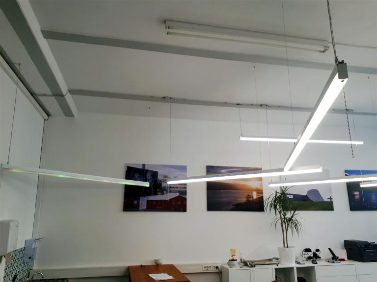 LED-Geschäftsbeleuchtung LED Lampen Architektendesign, Büro als individuelle Anfertigung mit Beschriftung