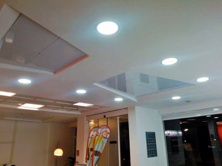 LED-Geschäftsbeleuchtung Sportstudio Umrüstung auf LED-Einbaupanel rund