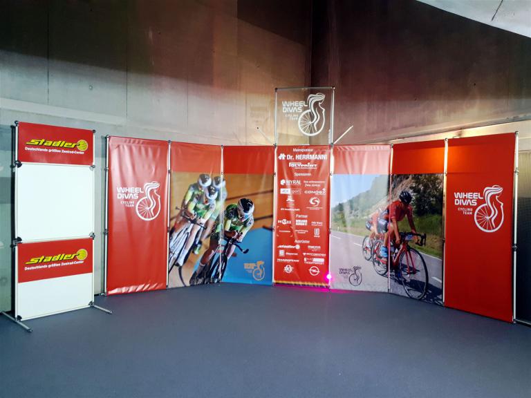 Messestand Six day's