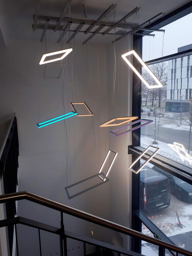 LED-RGB- Fassadenbeleuchtung, Eingangsbereich und Treppenhaus komplette Eigenentwicklung