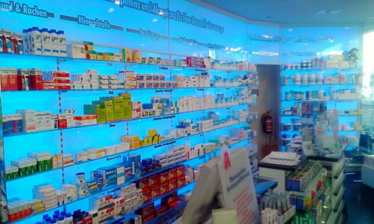 LED RGB-Umrüstung einer Apotheke mit Steuerung als Farbwechsel